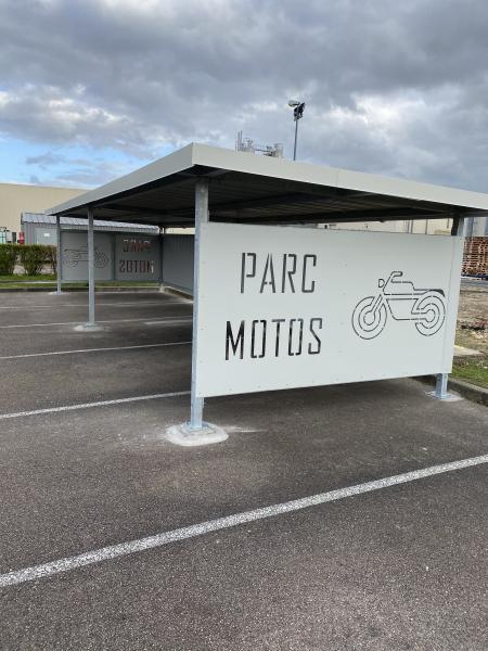 Abri-moto à Alizay  | LEBORGNE PAYSAGISTE